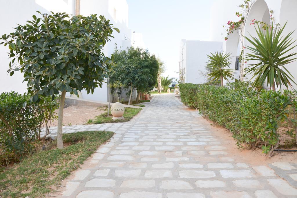 Les Jardins De Toumana Hotel Triffa Bagian luar foto
