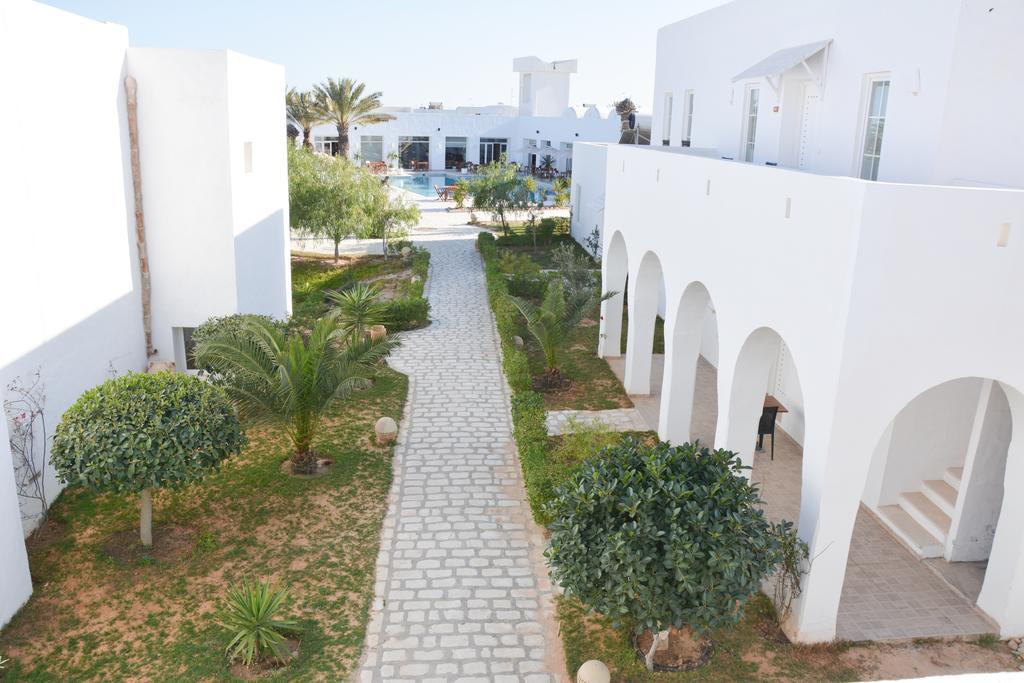 Les Jardins De Toumana Hotel Triffa Bagian luar foto